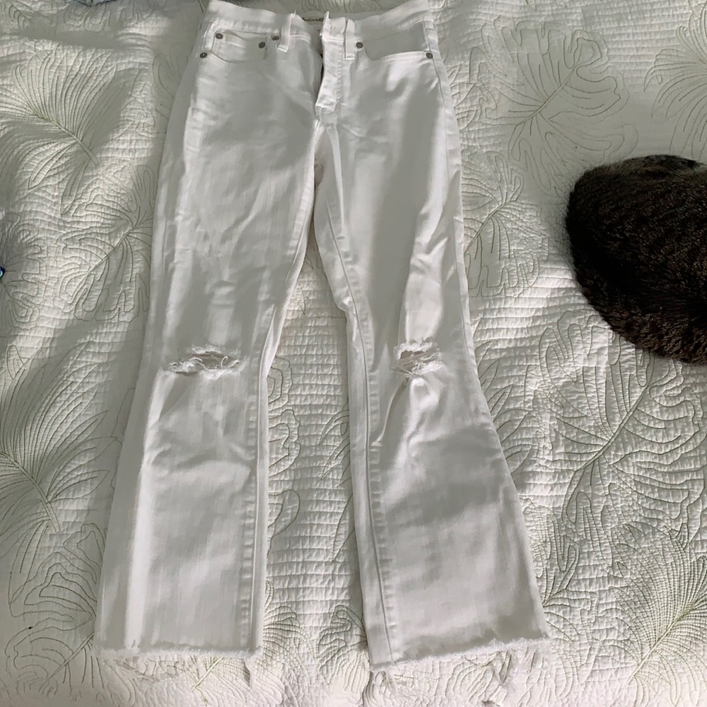 The Perfect Vintage Crop Jean: Knee-Rip